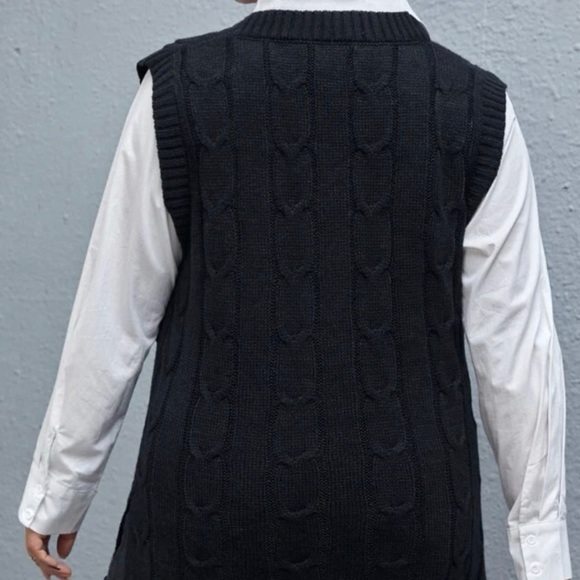 Split hem cable knit sweater without the blouse. - Picture 3 of 3